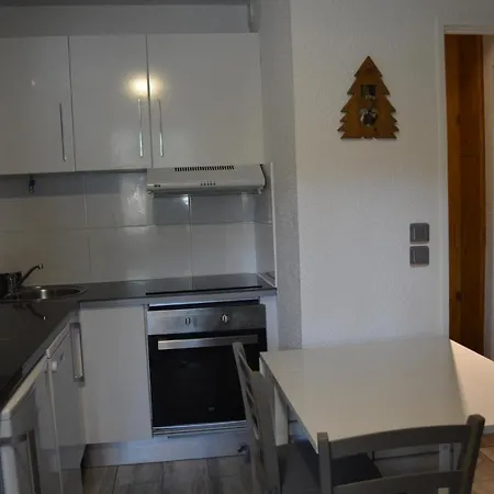 아파트 Marmotte Font-romeu 4 Personnes Avec Balcon Val Soleil Entierement Renove En Juin 2021 Place De Parking & Wifi Gratuit , Draps & Serviettes De Toilettes Non Inclus, Sabanas Y Toallas No Incluidos Font-Romeu-Odeillo-Via