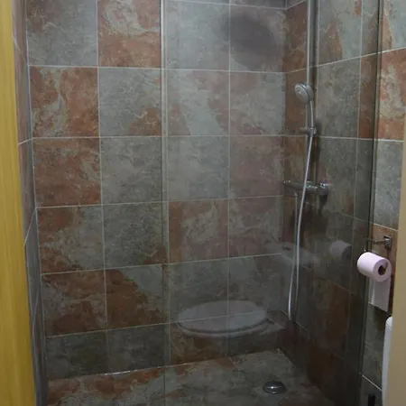 Marmotte Font-romeu 4 Personnes Avec Balcon Val Soleil Entierement Renove En Juin 2021 Place De Parking & Wifi Gratuit , Draps & Serviettes De Toilettes Non Inclus, Sabanas Y Toallas No Incluidos
