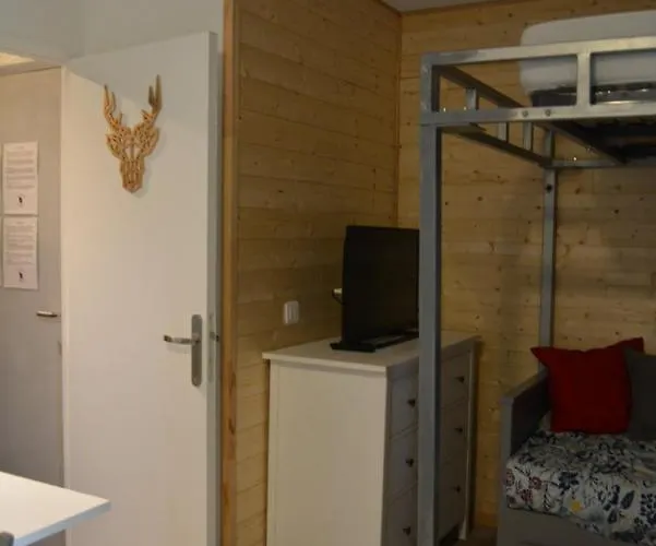 Marmotte Font-romeu 4 Personnes Avec Balcon Val Soleil Entierement Renove En Juin 2021 Place De Parking & Wifi Gratuit , Draps & Serviettes De Toilettes Non Inclus, Sabanas Y Toallas No Incluidos Font-Romeu-Odeillo-Via